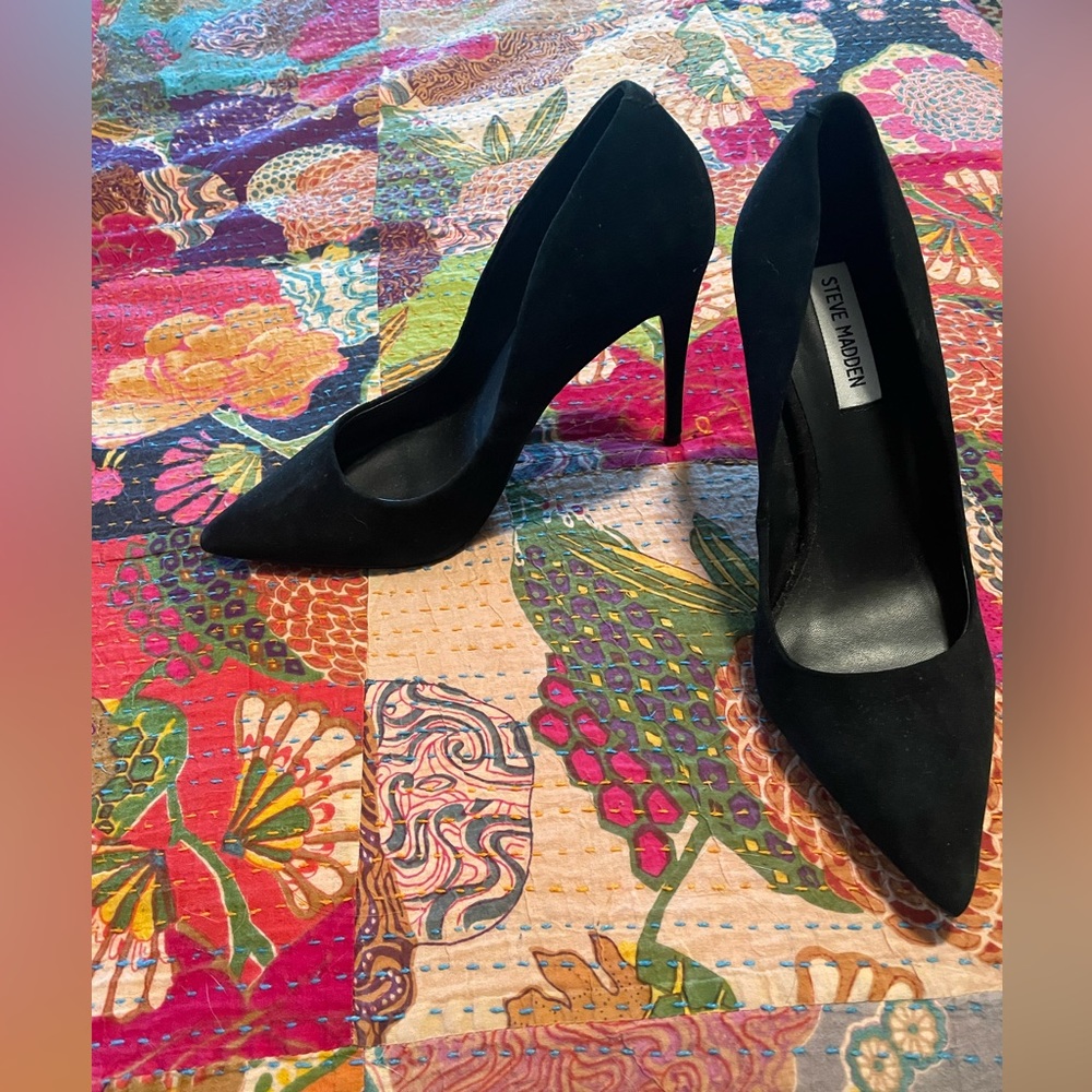 Steve Madden classic pumps
